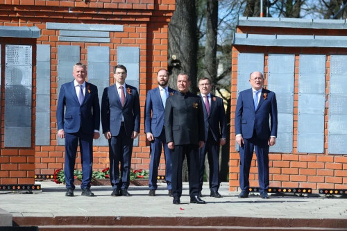 12 Вечных огней зажглись сегодня в рамках Всероссийской акции «Храним огонь Победы»